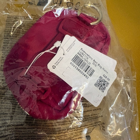 NWT Lululemon Athletica Everywhere Belt Bag Nano Burgundy Keychain Pouch - Picture 4 of 5